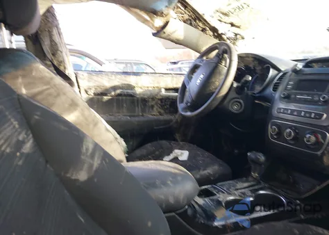 2015 Kia Sorento Lx z USA, uszkodzony, nr VIN 5XYKT3A65FG627610